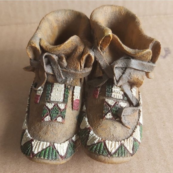 Moccasins Indian Shoes Ornament - Picture 2 of 6
